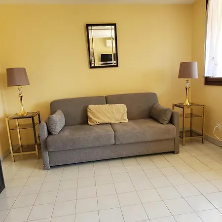 Apartment Studio With Pool Close To The Beach *